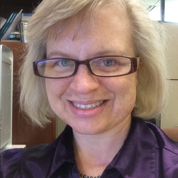 Meet your Posher, Melissa - Picture 3 of 4